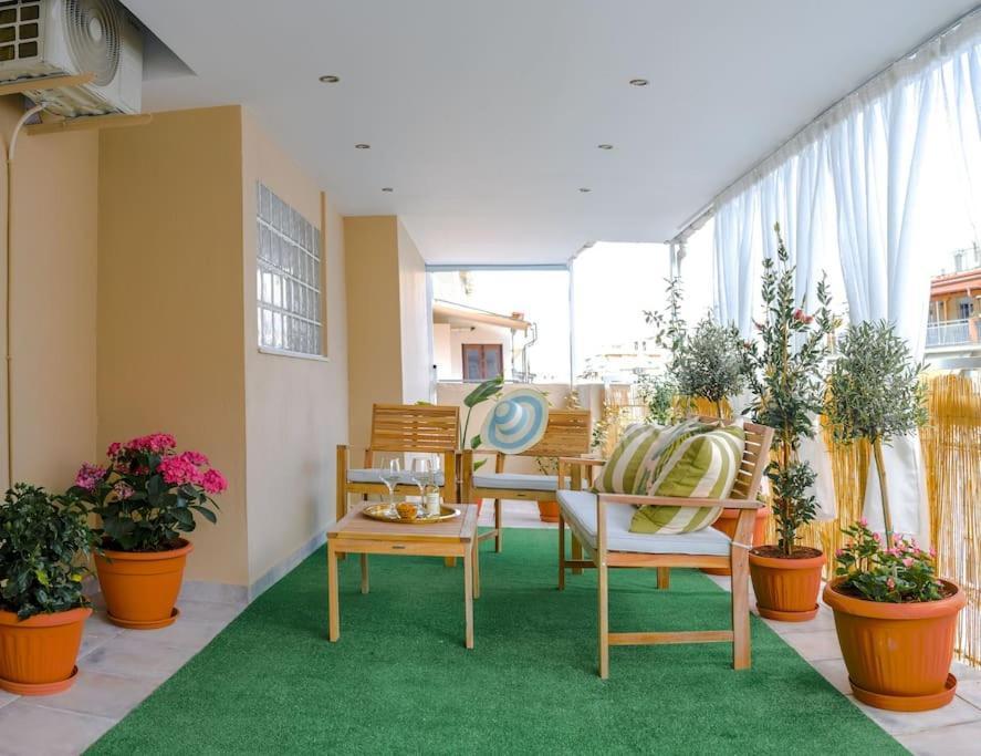 Flowery Penthouse In City Centre Of Tesalónica Exterior foto